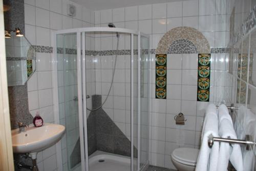 Villa Kreuthhof Appartements Клостернойбург Екстериор снимка