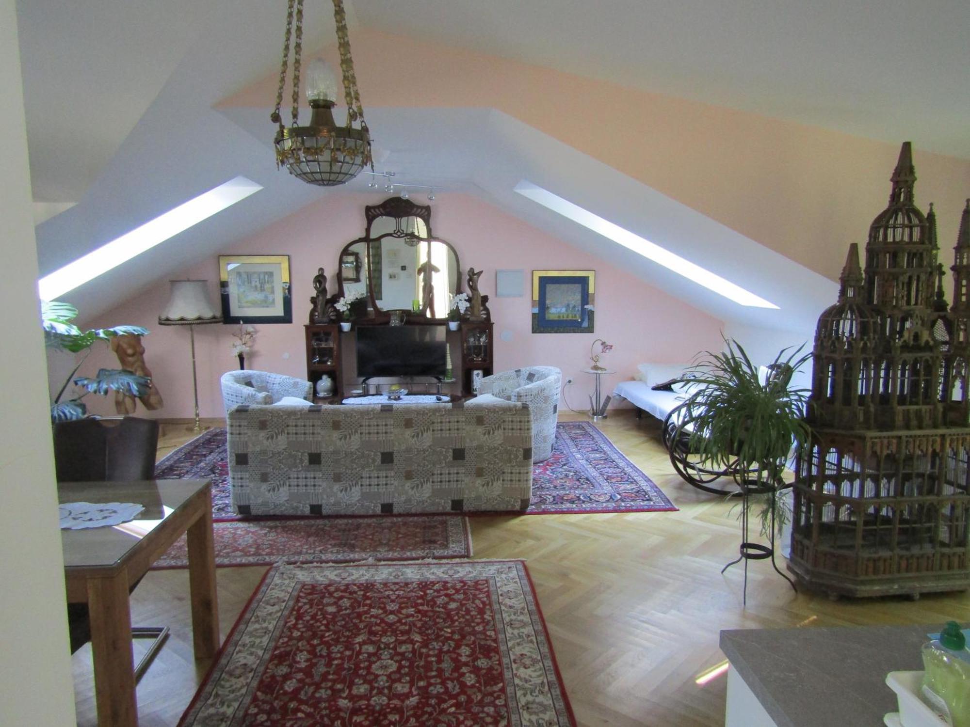 Villa Kreuthhof Appartements Клостернойбург Екстериор снимка
